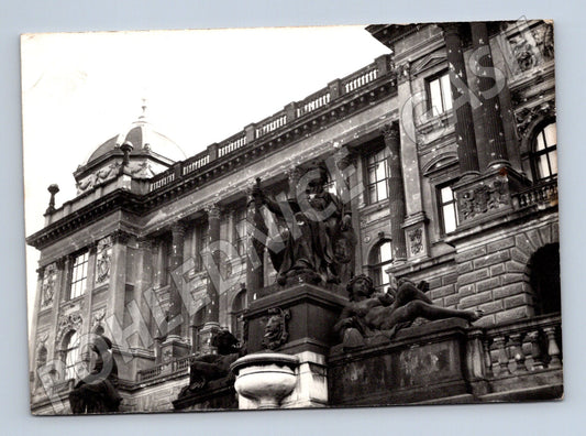 Pohlednice Praha Národní muzeum 1968 historická (M8800)