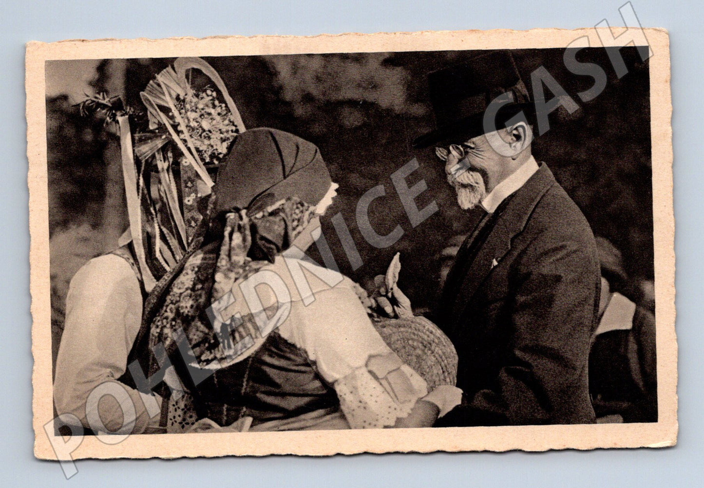 Postcard TG Masaryk in Čejkovice folk costumes (M8993)