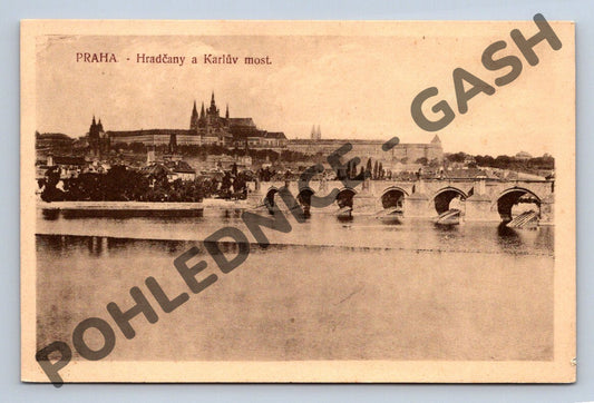 Pohlednice Praha Hradčany a Karlův most (M921)
