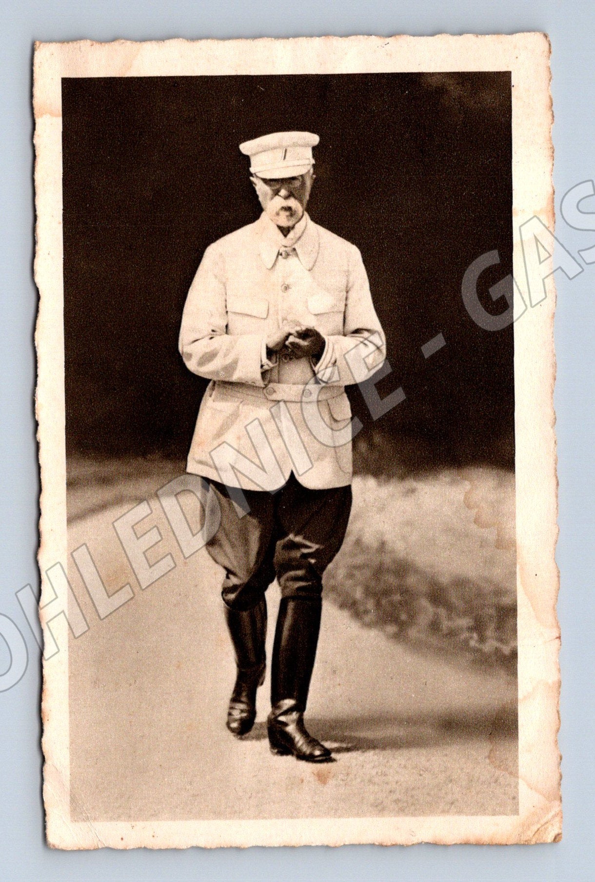 Postcard Masaryk walking in Lány 1919 (M9259)