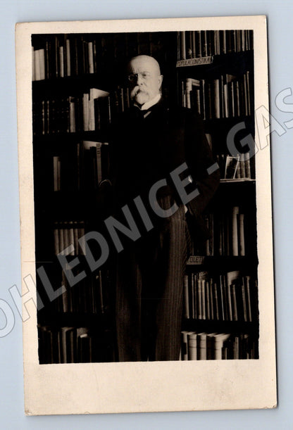 Postcard Masaryk in the library From Life 1935 (M9270)
