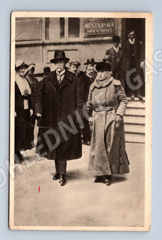 Pohlednice Masaryk s chotí u voleb Hradčany (M9280)