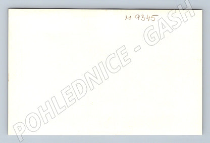 Postcard portrait of an elderly man painting (M9345)