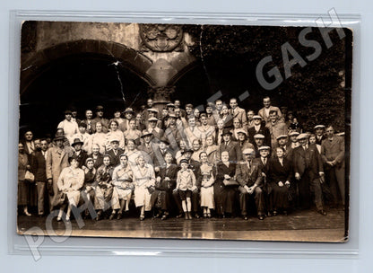 Postcard Heidelberg group at the castle (M9448)