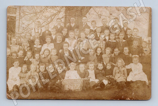 Pohlednice školní skupina 1924 ŠKOLA V HOŘE (M9458)