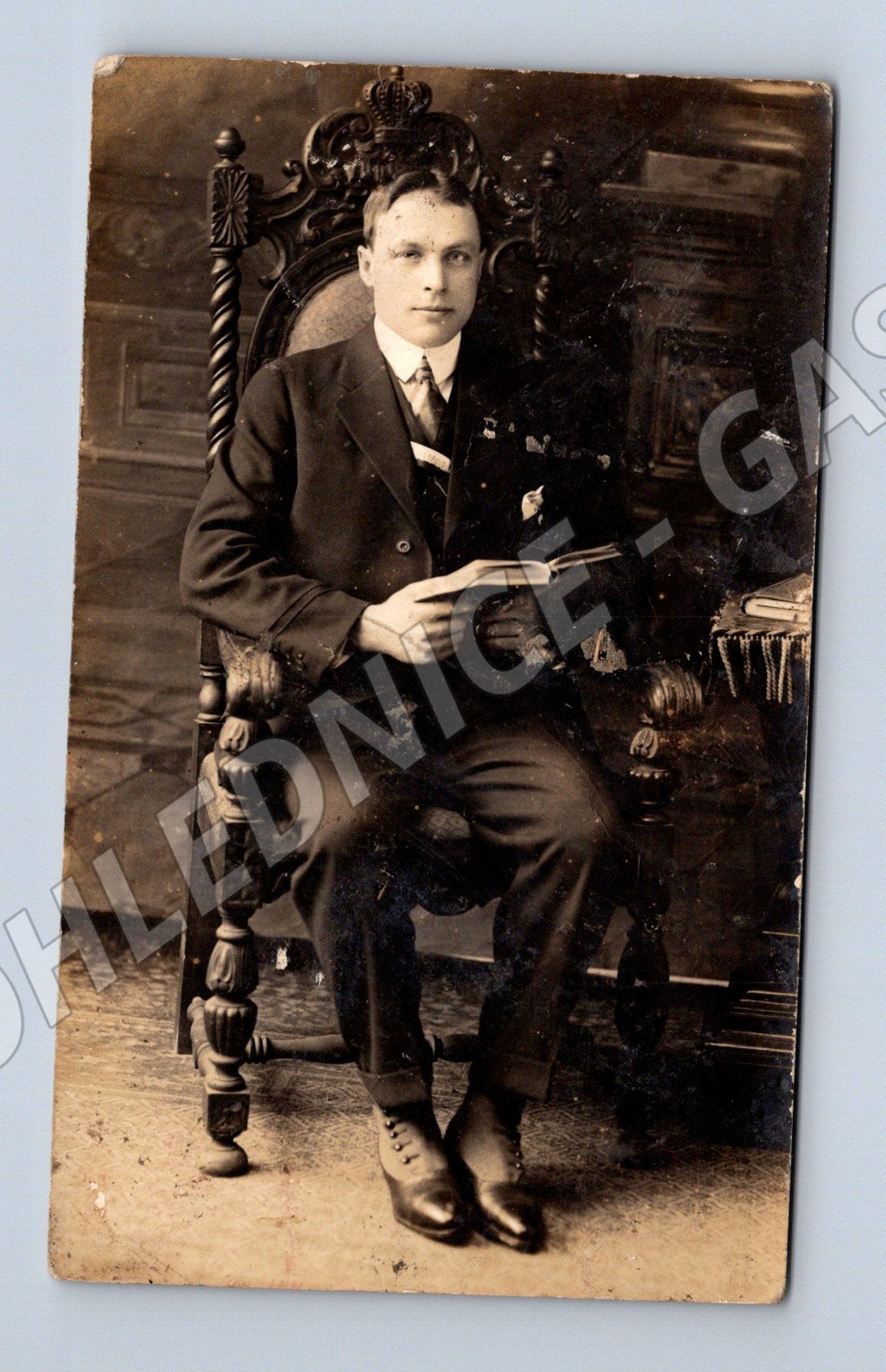Postcard portrait of a young man 1925 35 (M9464)