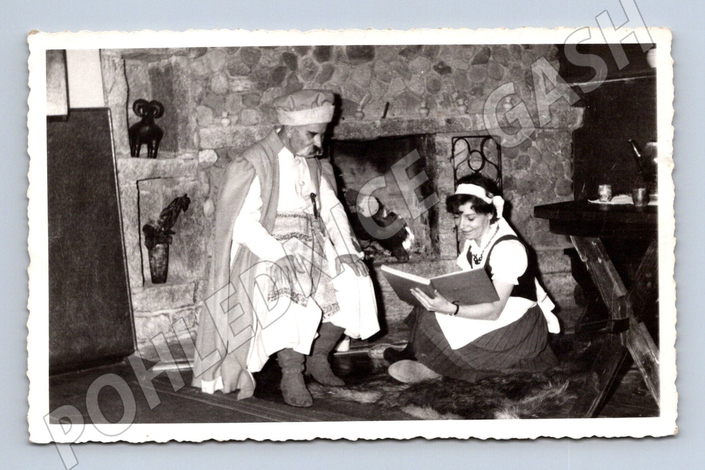 Pohlednice Świdnica 1958 kostýmy věnování (M9466)