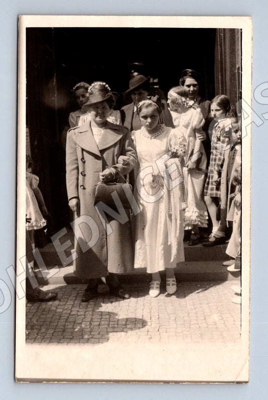 Pohlednice skupina žen a dětí Praha Janda (M9470)
