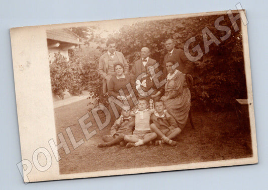 Pohlednice rodinné foto ČSR před 1950 (M9511)