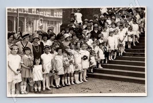 Pohlednice skupina dětí a dospělých foto (M9512)