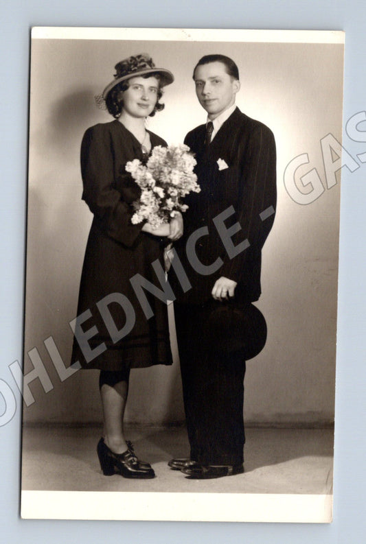 Pohlednice svatební portrét elegantní pár (M9519)