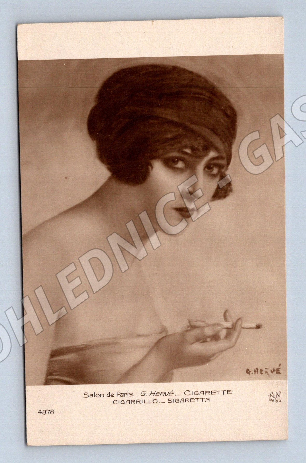 Pohlednice Salon de Paris žena s cigaretou (M9783)