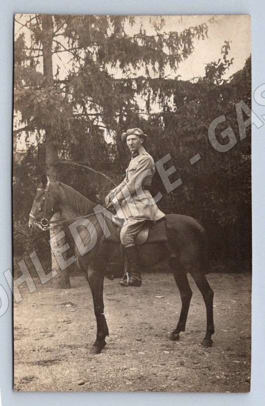 Pohlednice voják na koni (P1097)