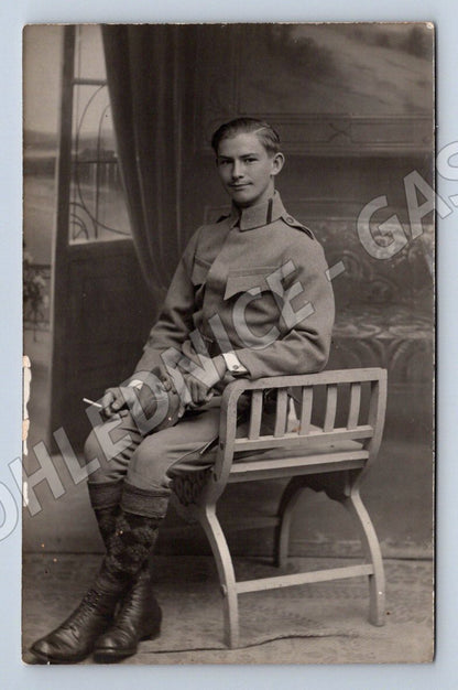 Pohlednice mladý muž v uniformě (P1146)