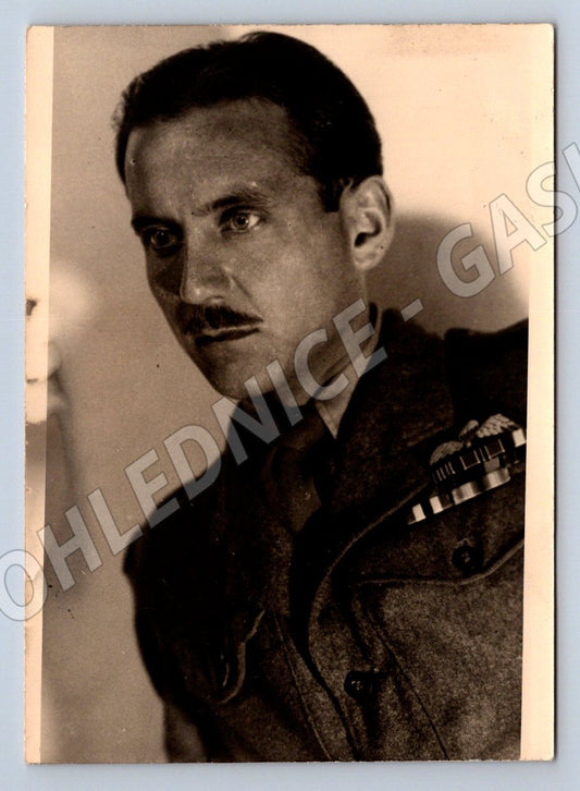 Pohlednice portrét muže v uniformě s vyznamenáními (P1158)