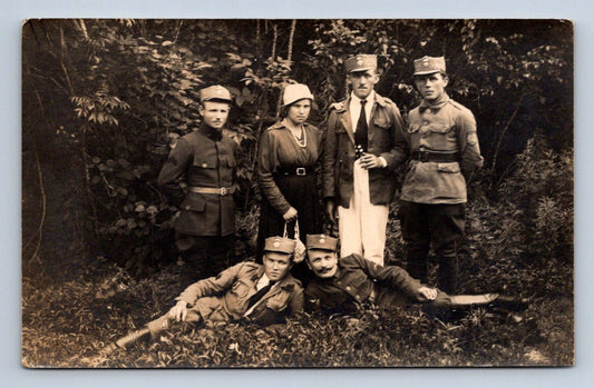 Pohlednice skupina vojáků (P1174)