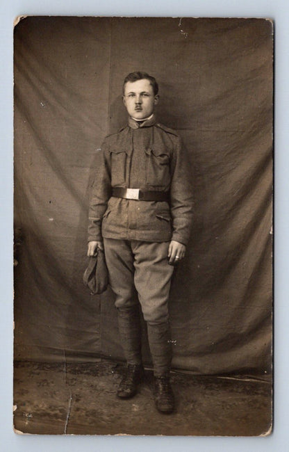 Pohlednice voják ve stejnokroji foto ateliér Elite Linz (P1176)