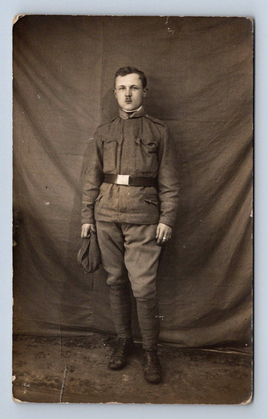 Pohlednice voják ve stejnokroji foto ateliér Elite Linz (P1176)