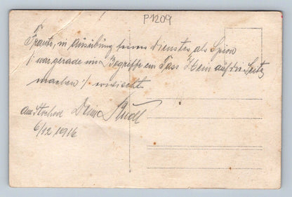 Pohlednice skupina vojáků 1 světová válka 1916 německy psaná (P1209)