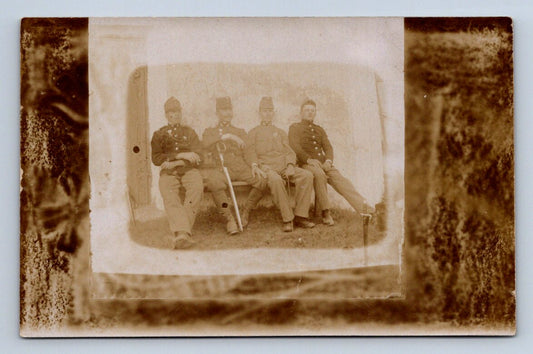 Pohlednice Rakousko Uhersko vojáci v uniformách (P1234)