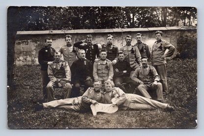 Pohlednice ČR vojáci v uniformách (P1236)