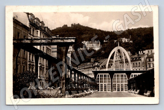 Pohlednice Karlovy Vary Vřídelní kolonáda (P1587)