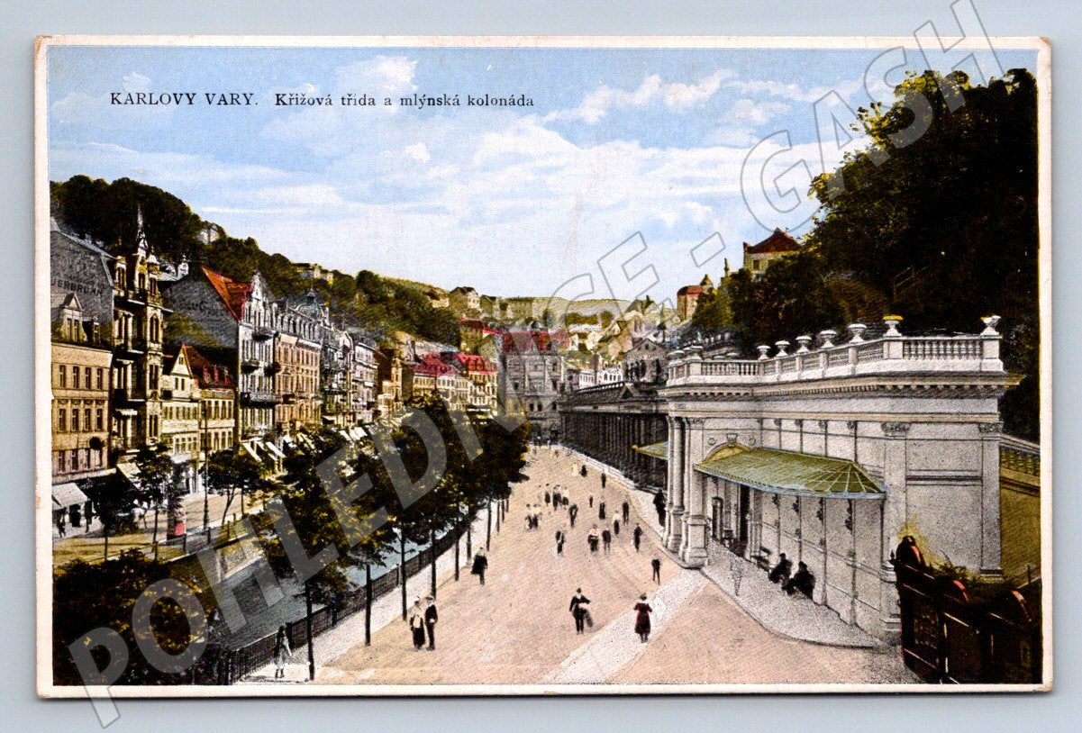 Pohlednice Karlovy Vary Křížová třída a Mlýnská kolonáda (P1629)