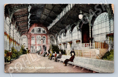 Pohlednice Karlovy Vary Vřídelní kolonáda interiér kolorovaná (P1662)