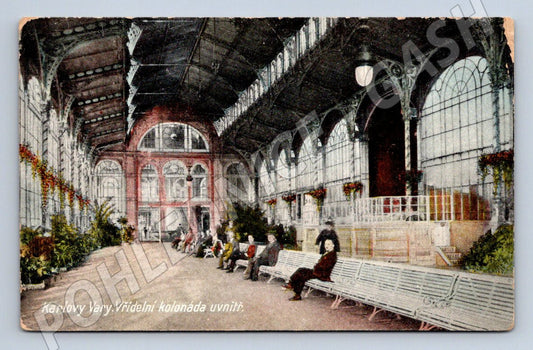 Pohlednice Karlovy Vary Vřídelní kolonáda interiér kolorovaná (P1662)
