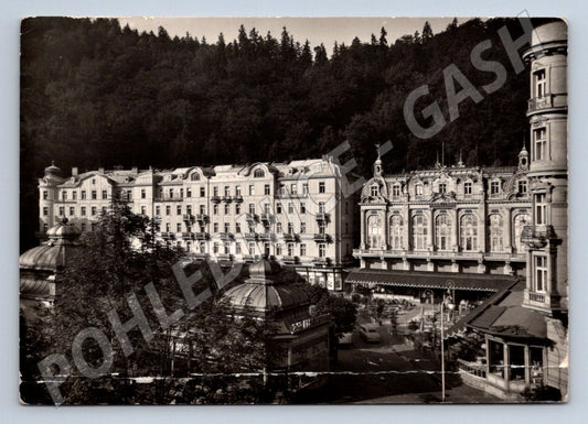 Pohlednice Karlovy Vary kolonáda a hotel Moskva ČB PP 1962 (P2014)