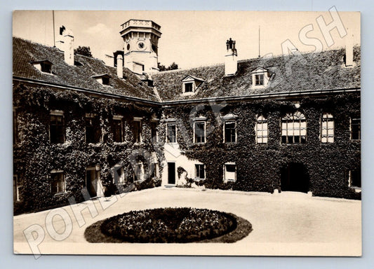 Pohlednice Heřmanův Městec zámecké nádvoří 1951 (P2136)