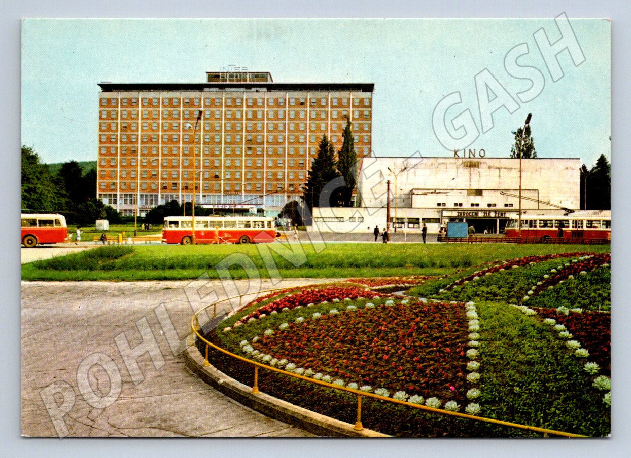 Postcard Gottwaldov Zlín Work Square Interhotel buses (P2217)
