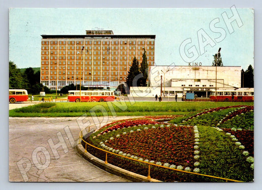 Pohlednice Gottwaldov Zlín Náměstí Práce kino 1970 (P2218)