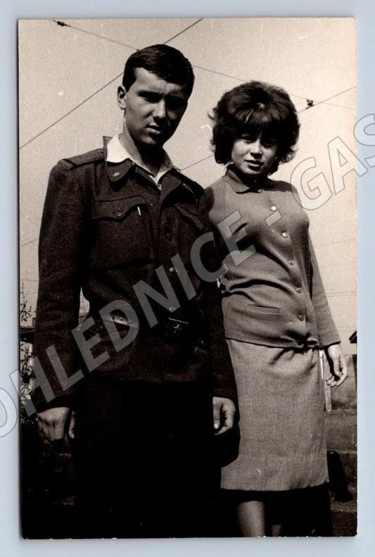 Stará fotografie pár, muž v uniformě (P2743)
