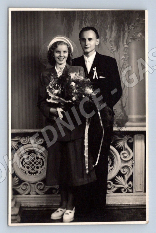 Stará fotografie svatební pár s kyticí (P2746)