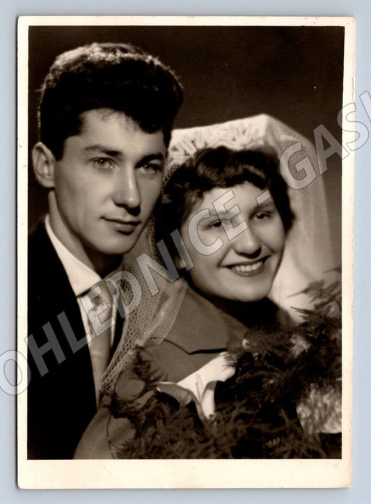 Stará fotografie Praha usměvavý pár (P2766)