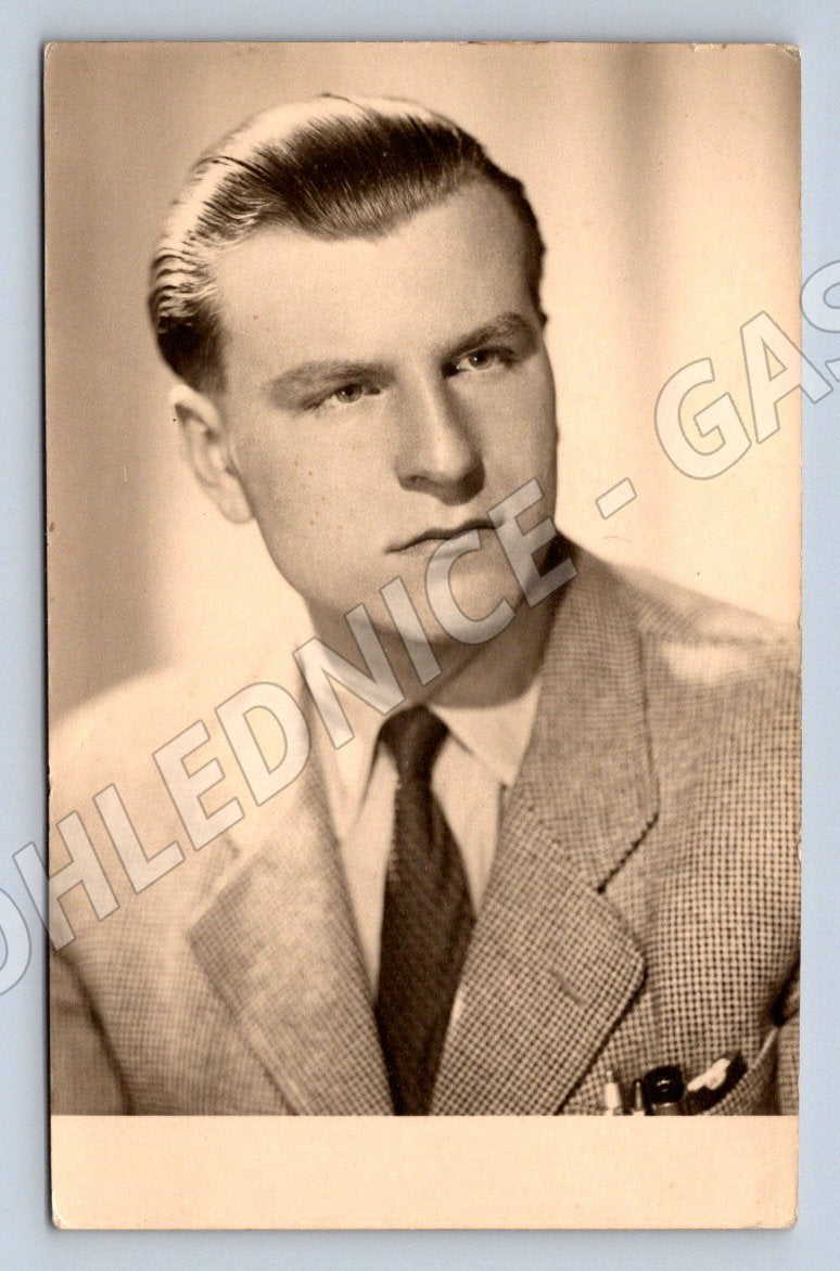 Stará fotografie portrét muže v saku (P2790)