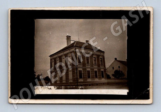 Stará fotografie budova s anténou (P2817)