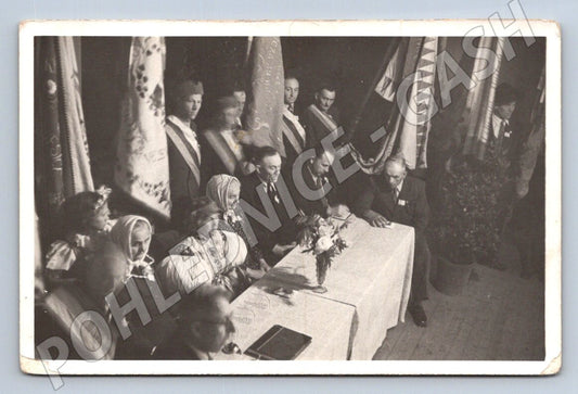 Stará fotografie Praha-Strašnice skupina lidí v krojích (P2826)