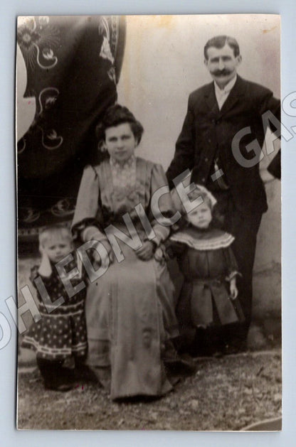 Pohlednice rodinný portrét (P2858)