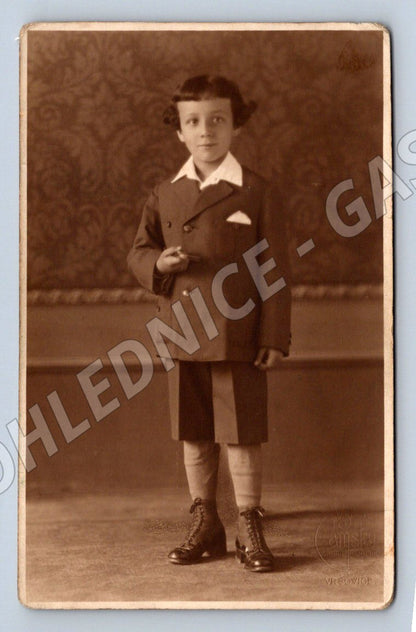 Pohlednice Vršovice chlapec v obleku ateliérová (P2860)