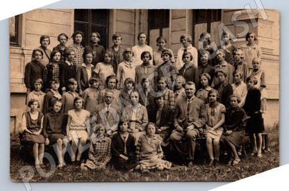 Stará fotografie skupina žáků a dospělých (P2888)