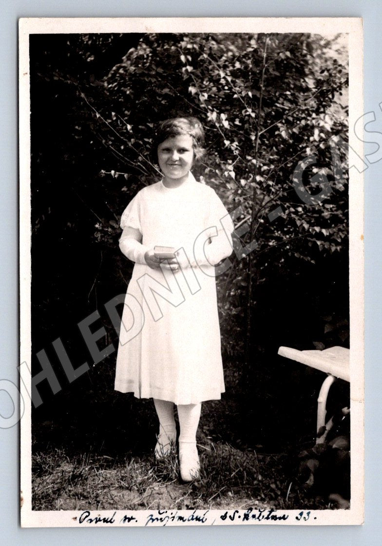 Pohlednice Německo dívka v bílých šatech 1933 (P2944)