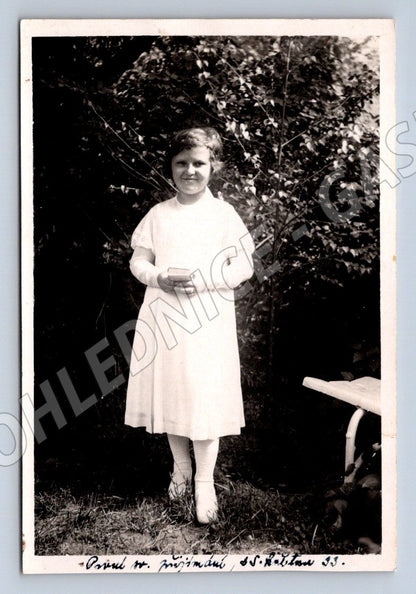 Pohlednice Německo dívka v bílých šatech 1933 (P2944)