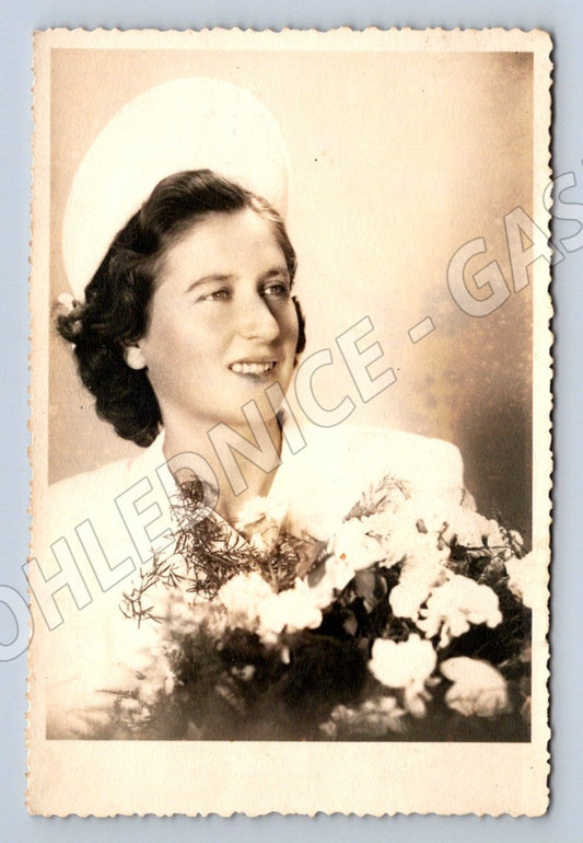 Pohlednice žena s kyticí (P2952)