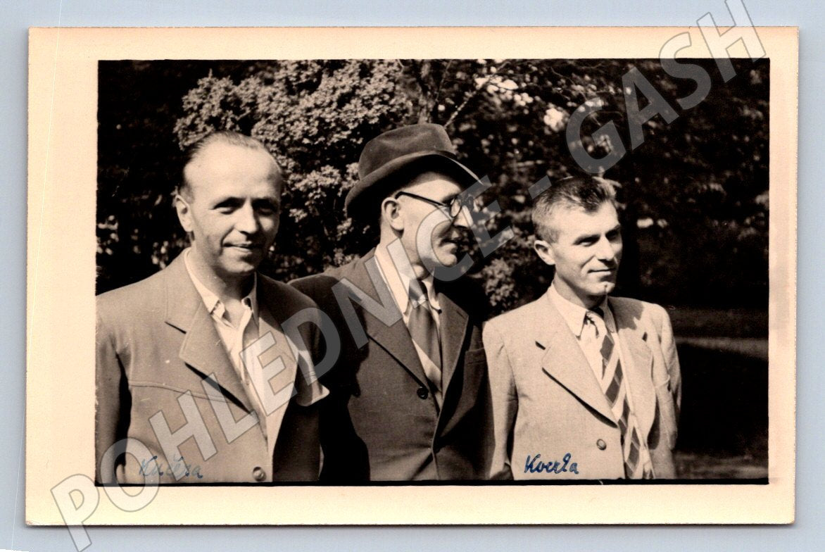 Stará fotografie tři muži Kucera Kocian (P2969)