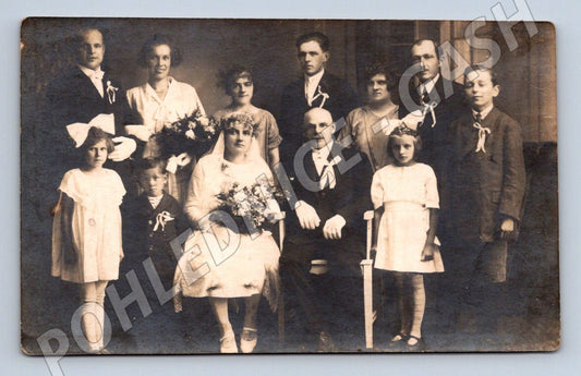Stará fotografie svatební pár s rodinou a dětmi (P2989)