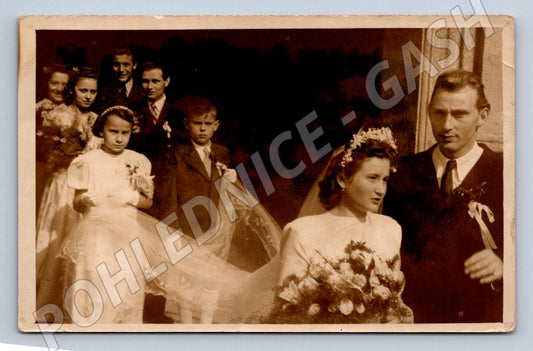 Stará fotografie Praha svatební pár s dětmi (P2996)