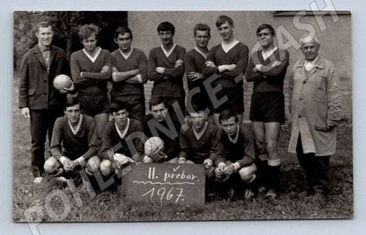 Stará fotografie mužský fotbalový tým 1967 (P3001)