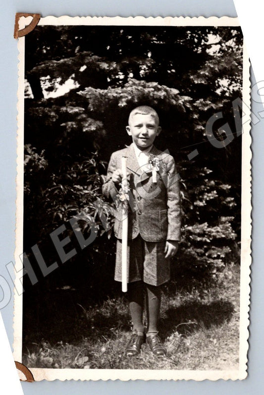 Pohlednice chlapec s holí 1930 (P3010)
